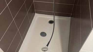 Inspection d'une évacuation à la caméra pour localiser une fuite à Tarare